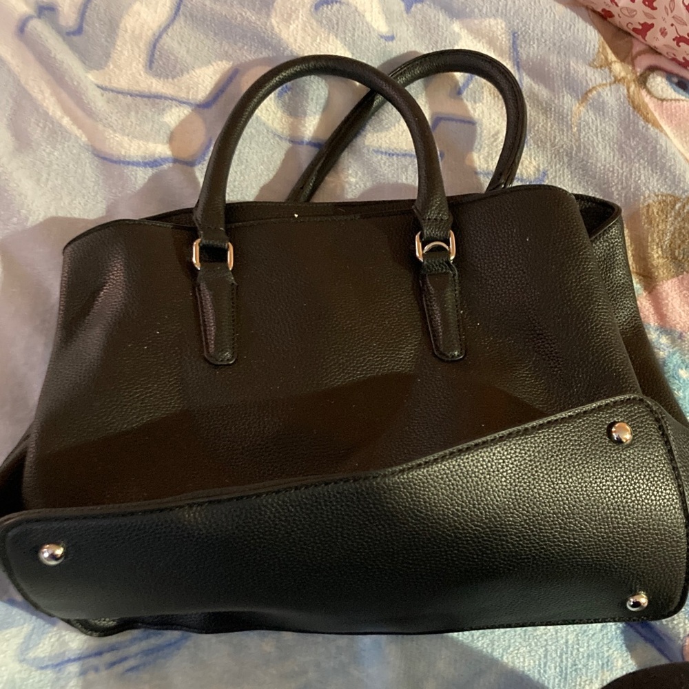 Elegant Black Shoulder Bag